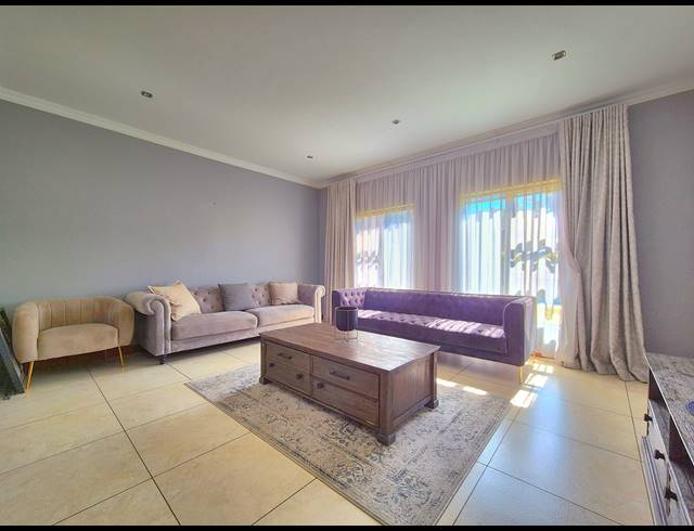 4 BEDROOM FREEHOLD FOR SALE IN SUNWARD PARK